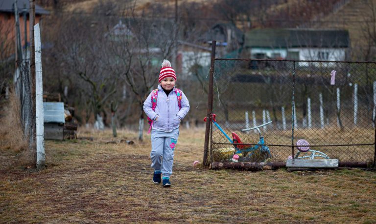 Campania Ziarului de Iaşi se extinde: Îi vom ajuta şi pe fraţii mai mari ai celor 111 copii