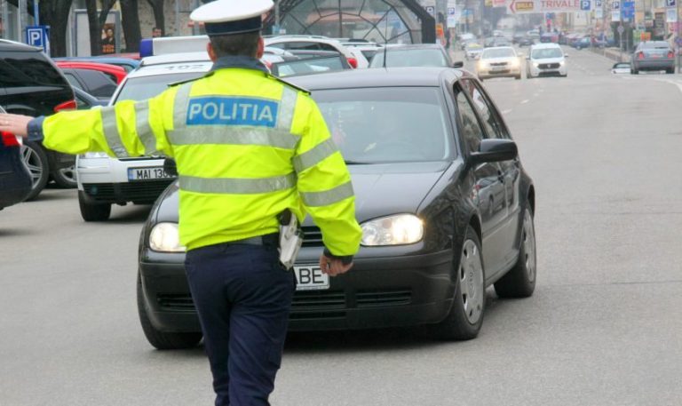 Aplicația eDAC ajută la prinderea simplă a șoferilor fără permis. Poliția din Iași o folosește: iată un caz!