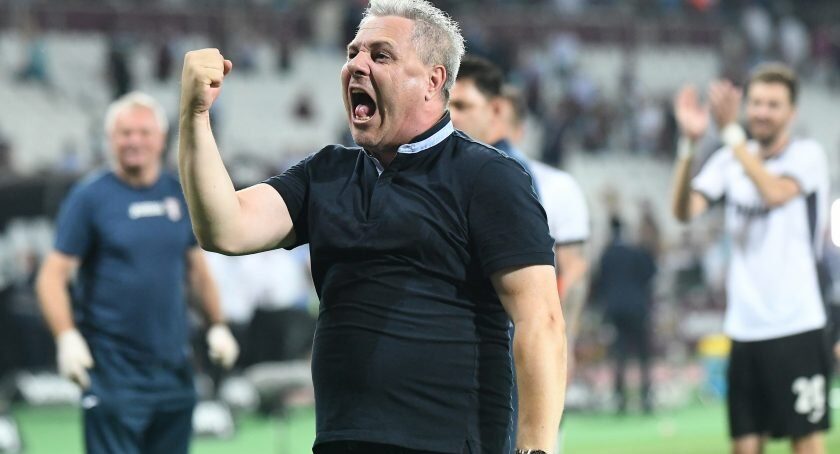  Scandal în fotbal: Șumudică a avut o criză de nervi și l-a insultat pe Ioan Ovidiu Sabău