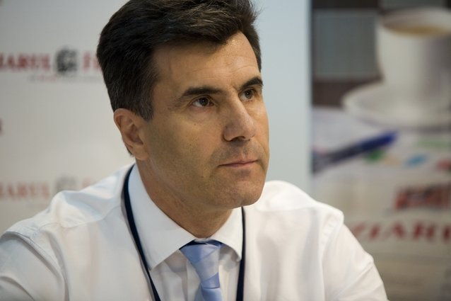 Lucian Croitoru, consilier al guvernatorului BNR, desființează taxa de solidaritate și pe autorul ei, Sorin Grindeanu