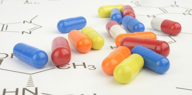 Descoperire majoră: un antibiotic de 100 de ori mai eficient decât cele existente, capabil să combată superbacteriile periculoase