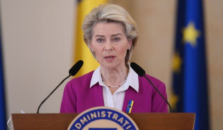 Ursula von der Leyen a fost internată în spital timp de o săptămână din cauza pneumoniei