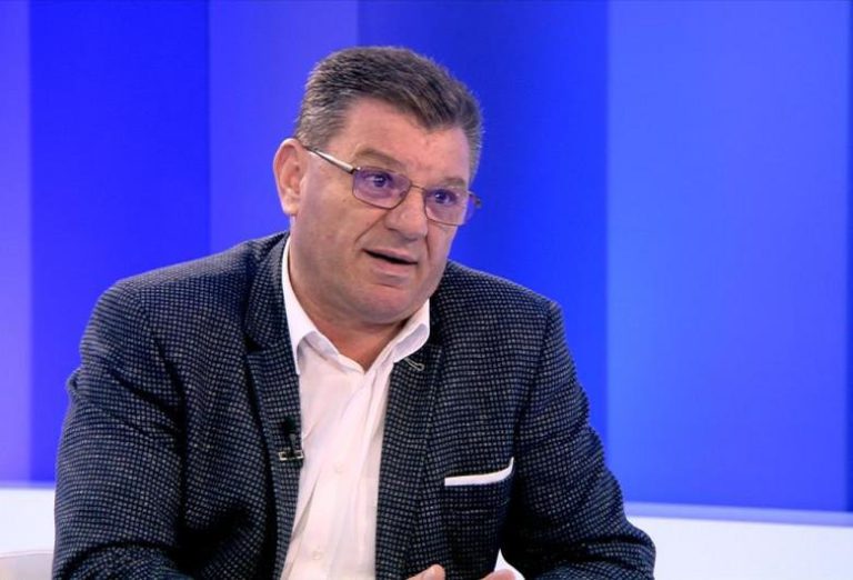 Dumitru Coarnă a demisionat din grupul parlamentar SOS din cauza blestemelor Dianei Șoșoacă
