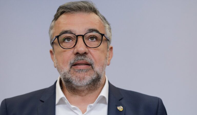 Parlamentul European analizează propunerea de numire a social-democratului Lucian Romaşcanu ca membru al Curţii de Conturi Europene