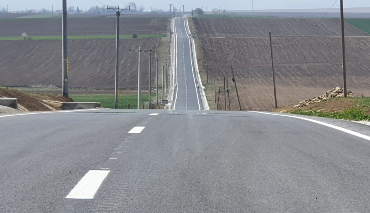 100 milioane de euro pe un drum de pământ din nordul județului. Investiție pe banii UE, în pericol