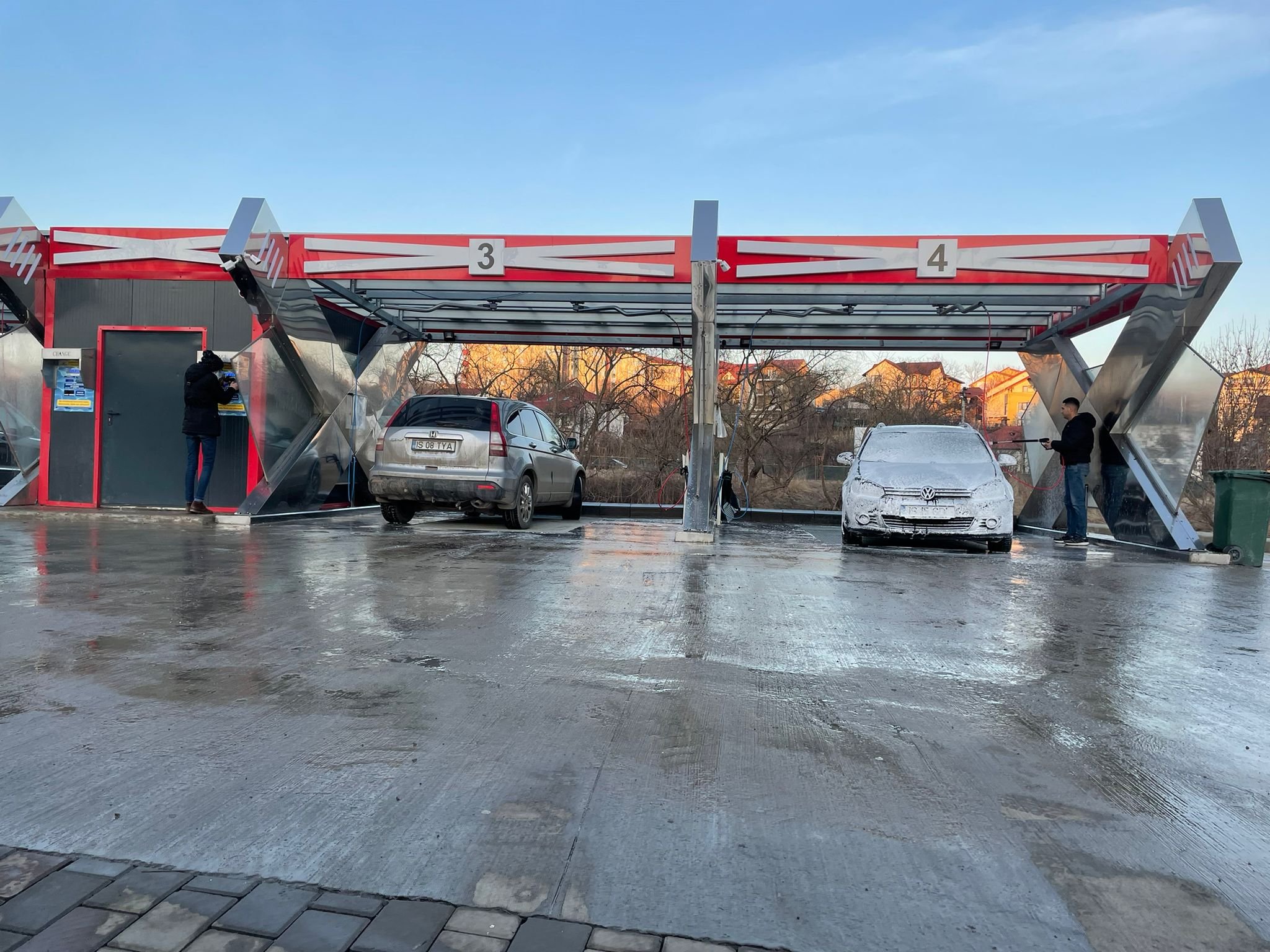  443339_319192_stiri_Chescu_spalatorie_AurelVlaicu