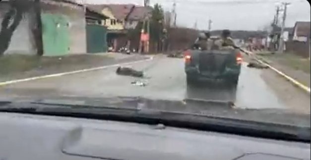 VIDEO: 20 de cadavre pe o stradă din Bucha după retragerea soldaților ruși