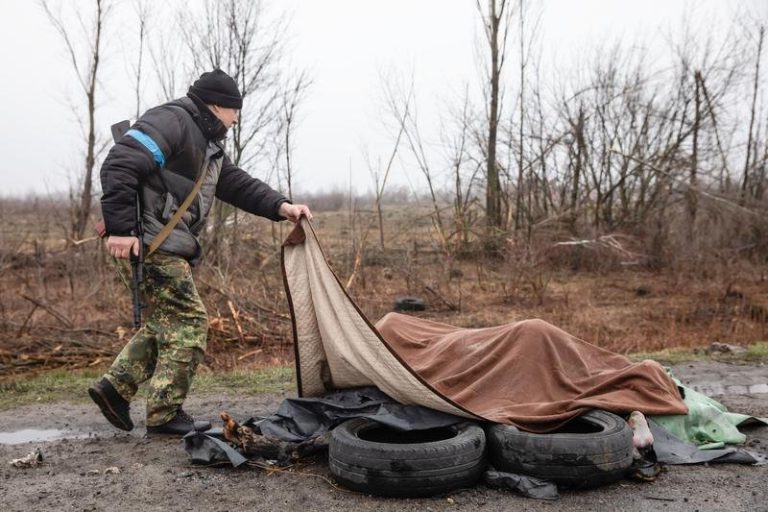 Atrocităţile Rusiei: Oraşul cu cadavre pe străzi