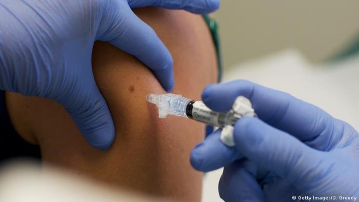 Grecia introduce posibilitatea vaccinării cu a patra doză pentru persoanele de peste 60 de ani