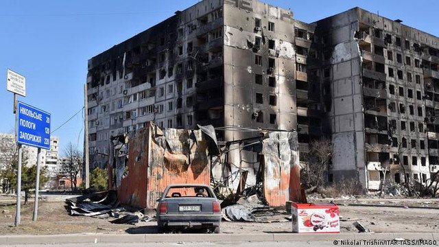 Zelenski: Rusia blochează accesul umanitar în Mariupol pentru a ascunde „miile” de victime în rândul civililor
