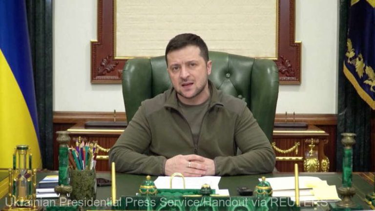 Zelenski: Rusia blochează accesul umanitar la Mariupol pentru a ascunde ''mii'' de victime