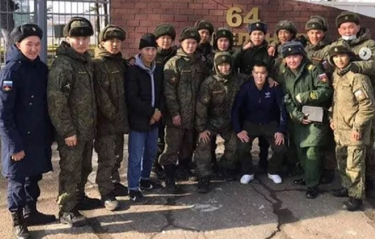Un călău rus de la Bucea, după ce a fost identificat: „Am să ţi-o trag în curând. Îţi voi tăia tot capul”