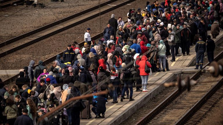 Cel puţin 30 de morţi într-un atac rusesc cu rachete asupra unei gări din estul Ucrainei