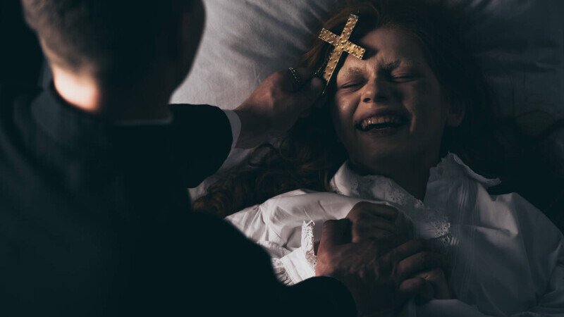  Conferinţa despre exorcism la Iaşi: cum deosebim un posedat de un bolnav psihic