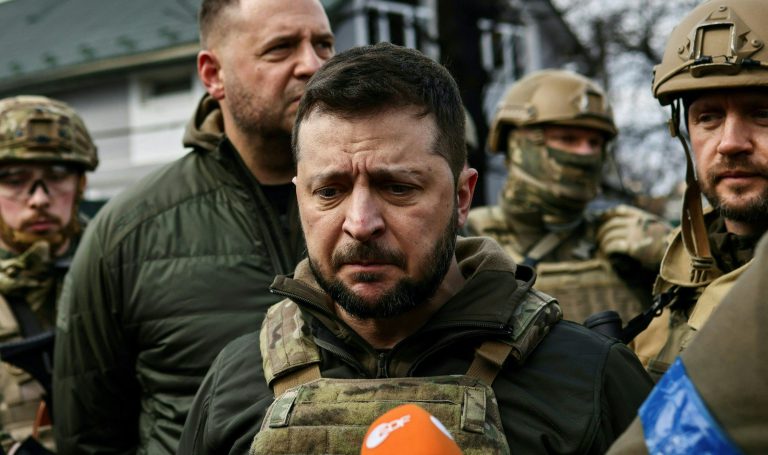 Zelenski, supărat pe Occident. „Ei doar schimbă subiectul pe această temă”
