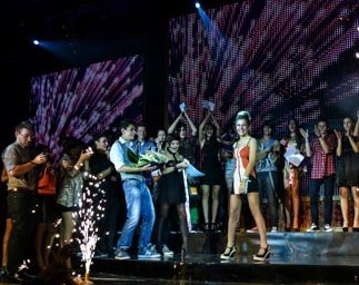  Balul bobocilor, amânat. O pretendentă la titlul de „Miss” a pornit un scandal