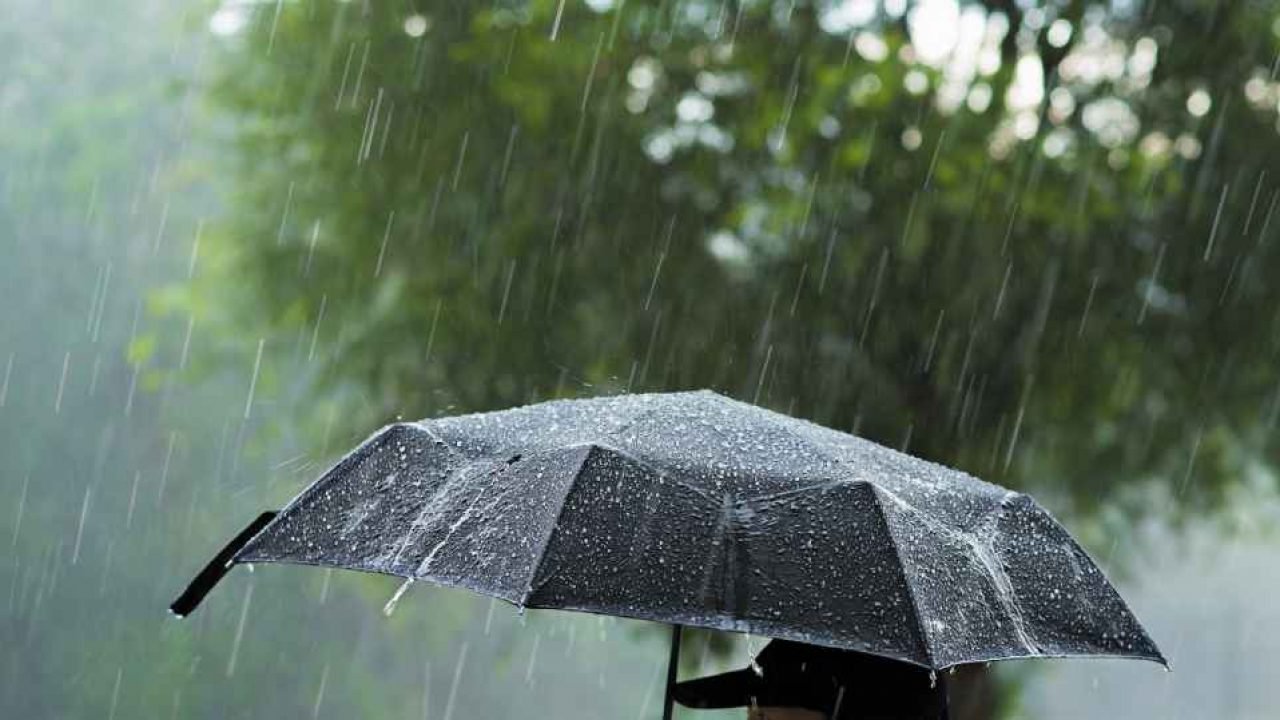 Vreme de noiembrie în mai: Instabilitate atmoseferică, vânt puternic și poli în toată țara