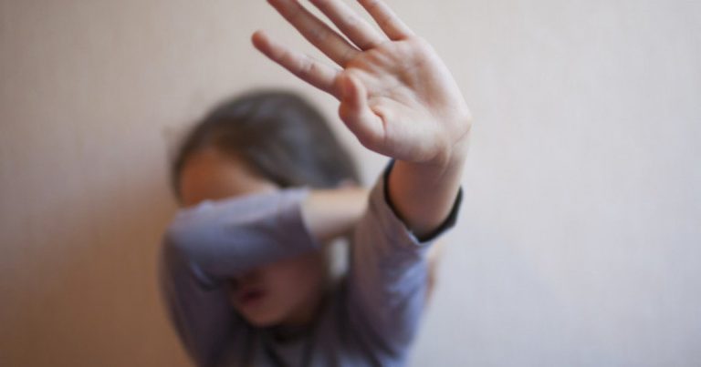Noi detalii în cazurile asistentului medical de la Spitalul CFR și al dascălului Bisericii Banu care ar fi agresat sexual două minore