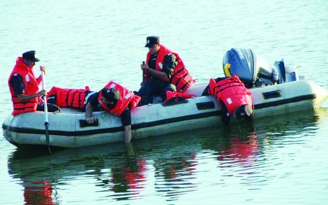 Botoşani: Un bărbat aflat la pescuit pe maulul râului Prut a intrat la scăldat şi nu a mai ieşit 