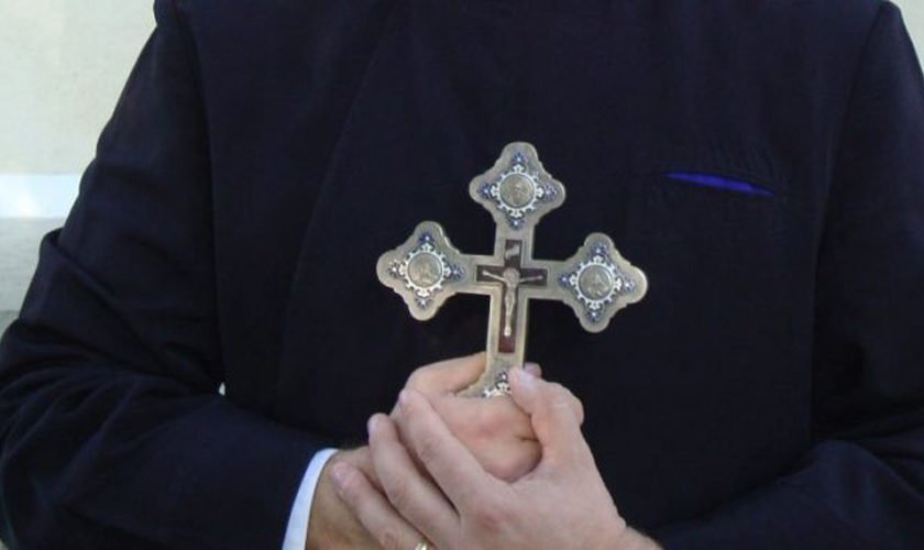  Prin ce trebuie să treci ca să ajungi preot la oraş: criterii dure de selecţie