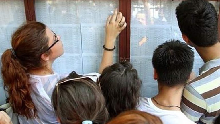 Premieră la Evaluarea Națională 2025: elevii vor putea să vadă lucrările înainte de a contesta notele