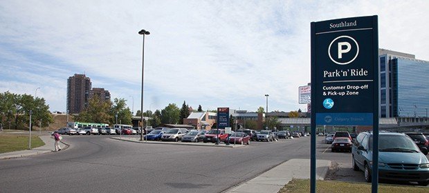  452406_327340_stiri_park-ride