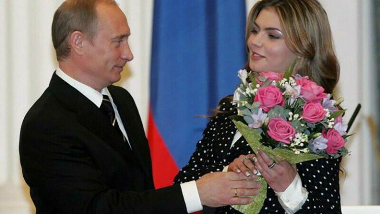Rusia vrea să interzică promovarea stilului de viaţă „fără copii”, pe fondul crizei demografice