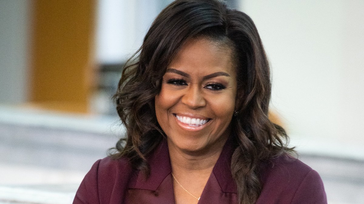 Michelle Obama ajunge la miezul nopţii în România. Ce va face fosta Primă Doamnă a SUA în București