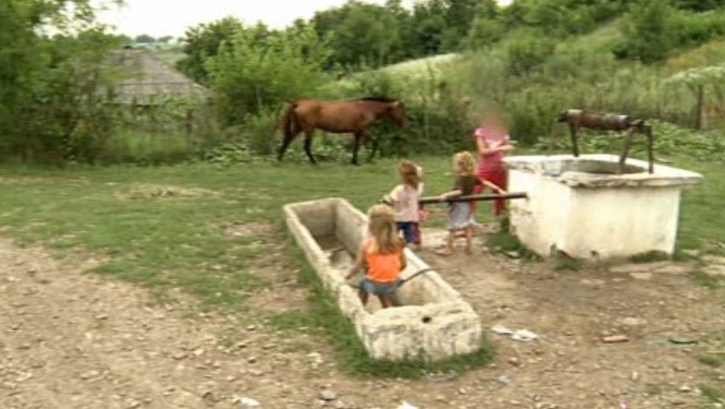 Topul eficienţei administraţiilor locale ieşene. Iată câţi bani scoateţi din buzunar pentru angajaţii din primării