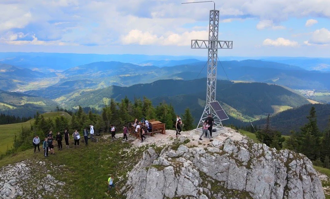  Nouă elevi ieşeni, olimpici la Geografie, la o şcoală de vară în Rarău
