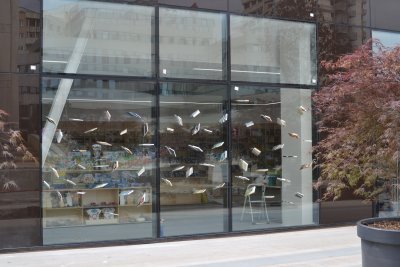  Spectacole de poezie, în serile cu lună nouă, pe terasa de la Cărtureşti