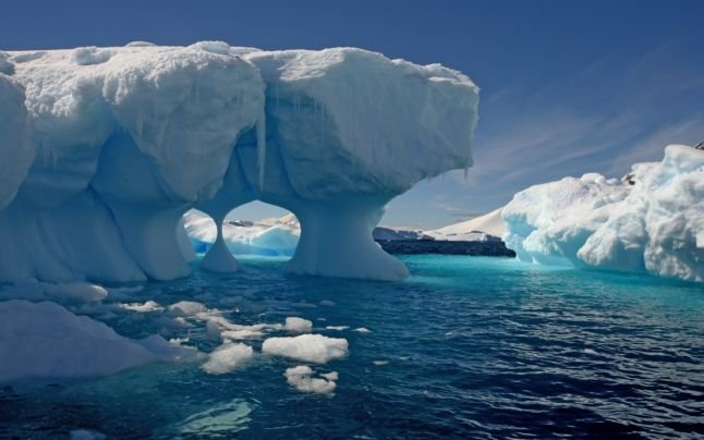 Descoperire bizară în Antarctica: Semnale radio detectate ca venind din gheaţa