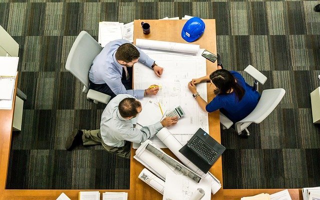Ella Kállai / Serviciile bazate pe cunoaștere înaltă din România au devenit cele mai productive ramuri din economie, depășind productivitatea din Polonia și Ungaria
