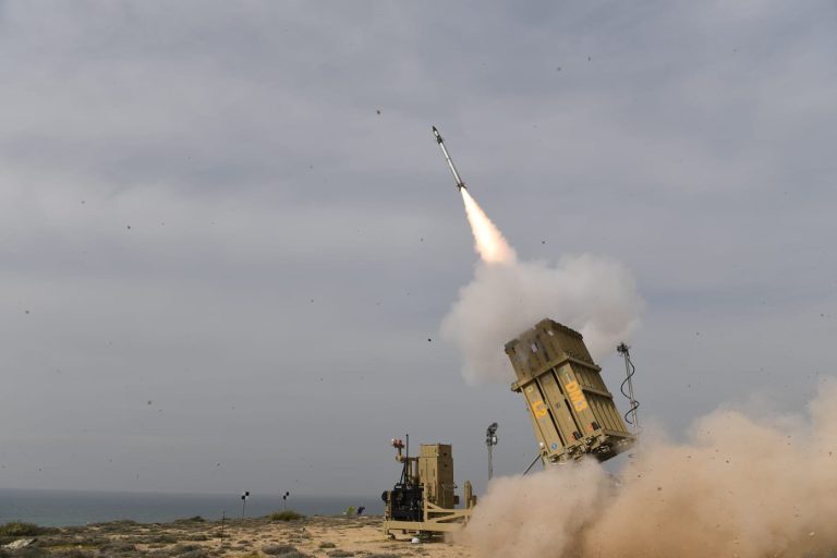 Presa internațională: România, prima țară europeană care achiziționează sistemul de apărare aeriană Iron Dome