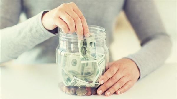 Cum să economisești inteligent și să rămâi calm când prețurile cresc: pași concreți pentru a înfrunta inflația, fără stres