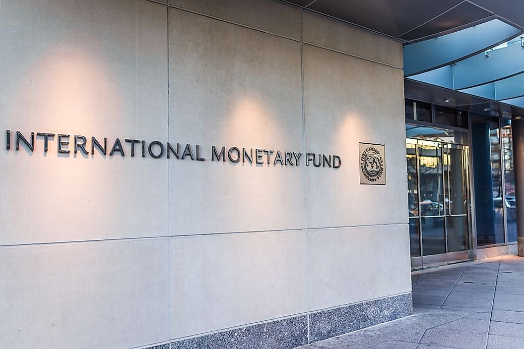 FMI recomandă României o reformă fiscală majoră: impozite pe muncă mai mici, inclusiv pentru contribuţiile sociale, şi mai mari pe consum şi capital, pentru reducerea deficitului şi creşterea veniturilor bugetare