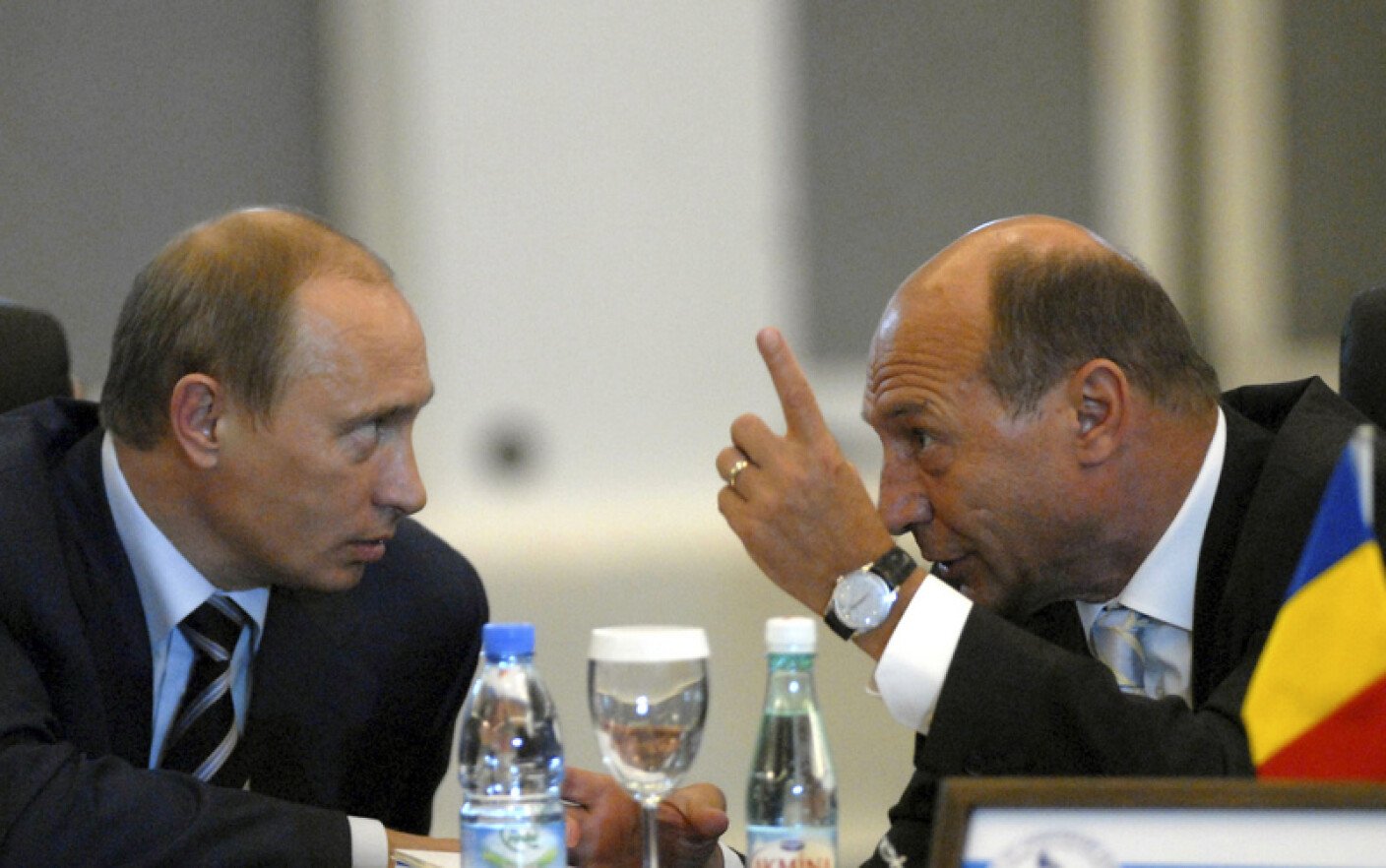 Traian Băsescu: Trump are 78-79 de ani, Putin are şi el vreo 74 de ani. Mai au puţin şi închid becul. Or, având în vedere funcţiile pe care le au, trebuie să-şi pună problema ce lume lasă în urma lor