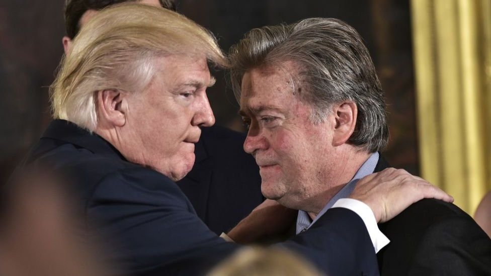  Administraţia Trump vrea să obţină anularea condamnării lui Steve Bannon în dosarul luării cu asalt a Capitoliului