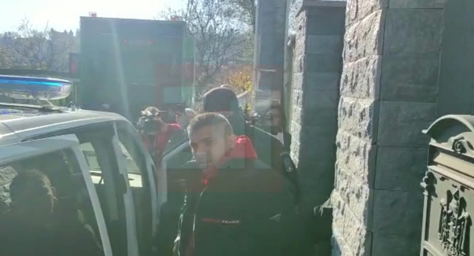  Interlopul Adrian Corduneanu şi soţia au fost ridicaţi şi duşi la audieri FOTO/VIDEO