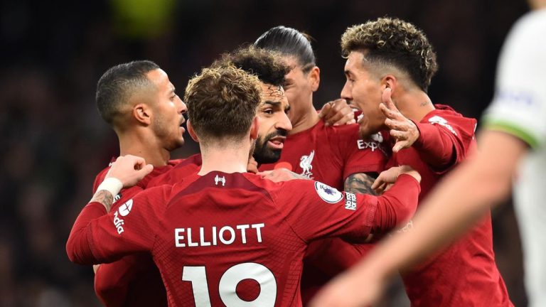 Tatăl lui Elon Musk spune că miliardarului i-ar plăcea să cumpere clubul Liverpool 