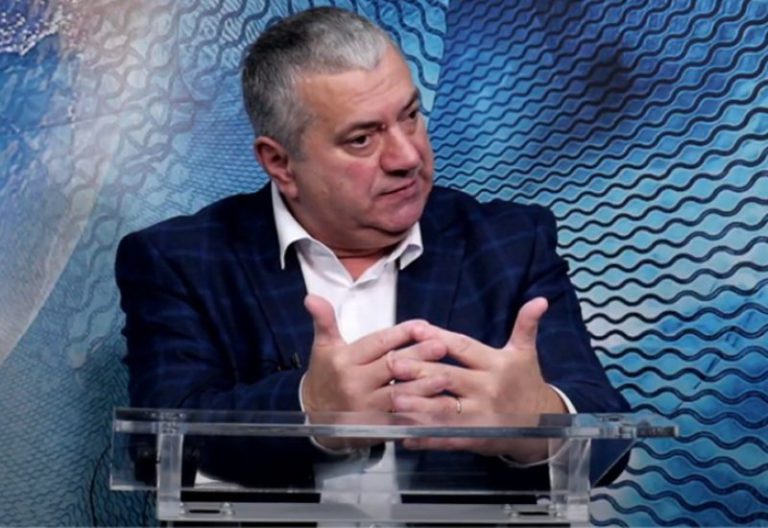 ZdI TV: Cum se schimbă lumea - Alexandru Lăzescu în dialog cu Vasile Ișan, fost rector al UAIC