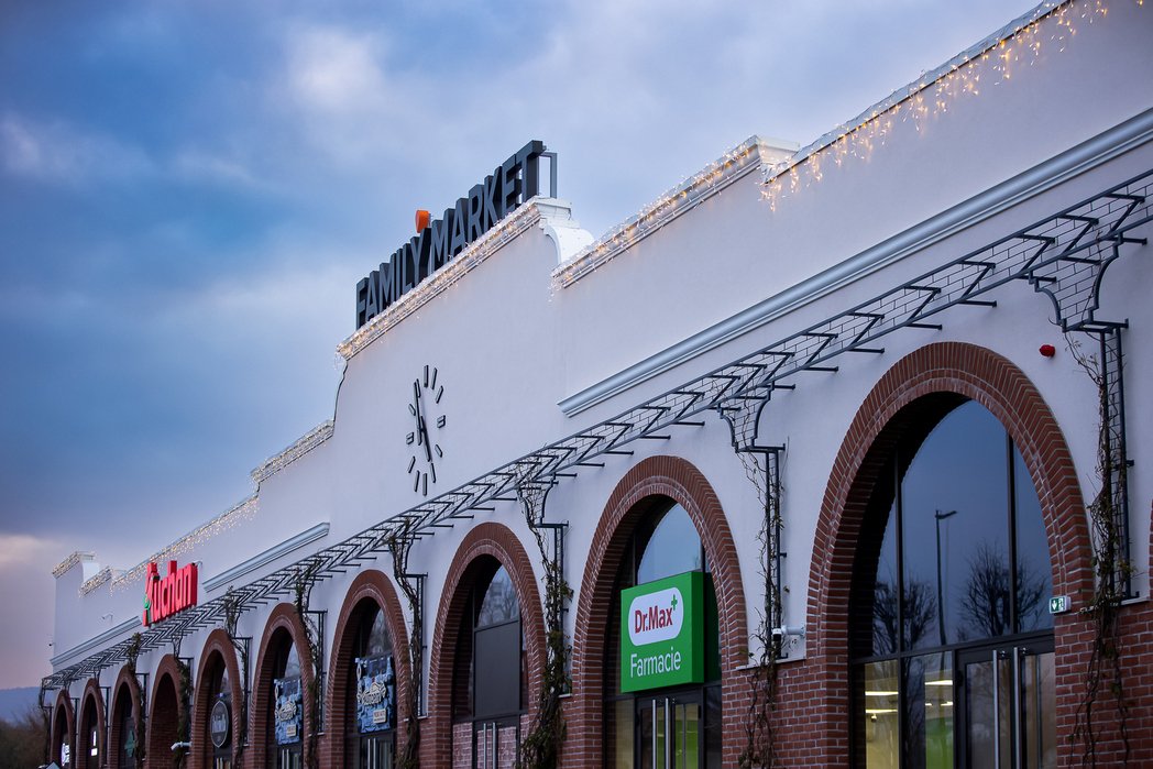  De la „Dragon Ball Z” la Family Market: câți bani a făcut în Iași texanul de la Hollywood care a investit în retailul local