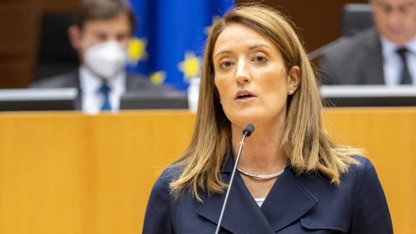 Roberta Metsola, în parlamentul de la Chișinău: „Sunt mândră să anunț înființarea Biroului Parlamentului European în Republica Moldova”