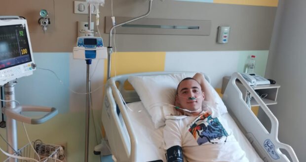 Viata unui student din Iaşi atârnă de un fir de ață. Totul a plecat de la o durere de măsea