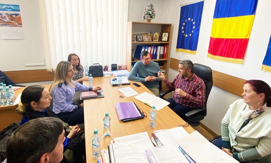 “Celulă de criză” într-o comună de lângă Iaşi, din cauza maidanezilor. Trăim în ţara câinilor şi pisicilor, dar nu avem legi adecvate. Cum procedăm?