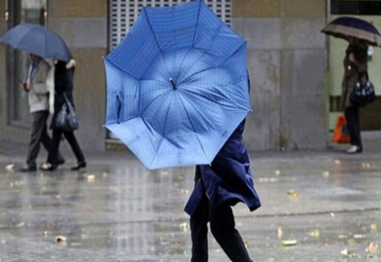 Cod galben de vânt puternic, emis de meteorologi pentru Iași