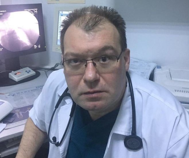 Noi detalii în ancheta dr. Tesloianu: documente falsificate, pacienţi mulşi de bani la clinica medicului, implanturi nejustificate