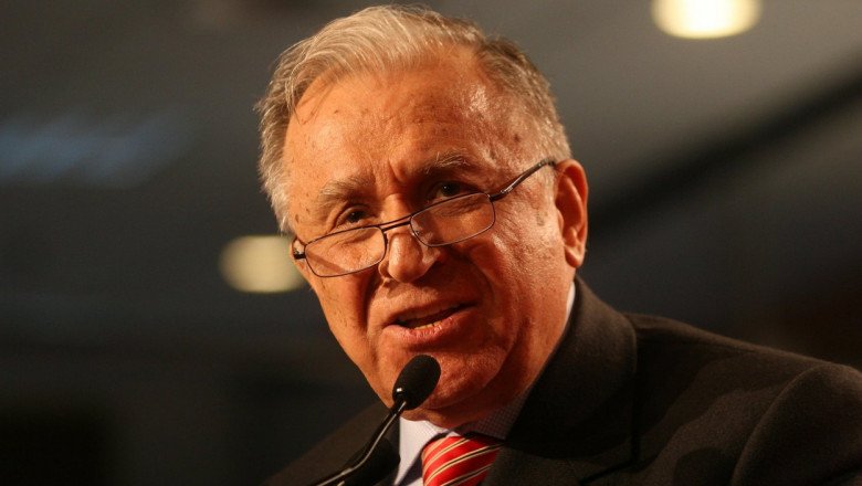 Ion Iliescu, felicitări pentru Nicuşor Dan: „Aspirația cetățenilor pentru o conducere onestă şi orientată spre viitor”