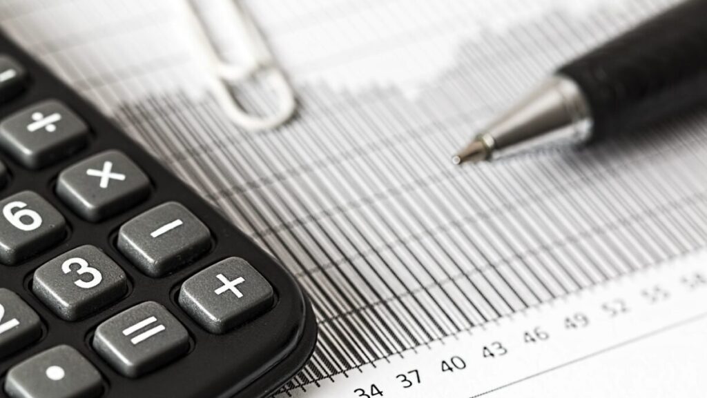  Banca Mondială revizuiește în scădere perspectiva României – Economia frânează puternic, la o creștere de doar 0,4%