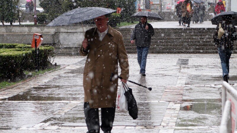  Avertizare ANM: Ninsori și lapoviță în Moldova, începând de joi seară